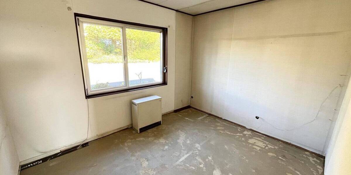 Bungalow Leverkusen Lützenkirchen - 9 Zimmer, 211 m&sup2;, 498.000&euro; | Angebot:26064429