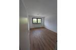 Renovierte 3-Zimmer-Wohnung mit Balkon und Garage