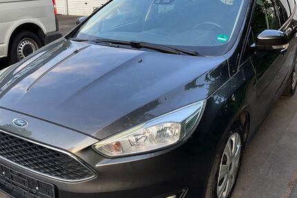 Ford Focus 124.000 km 4.790 &euro; koeln 51105