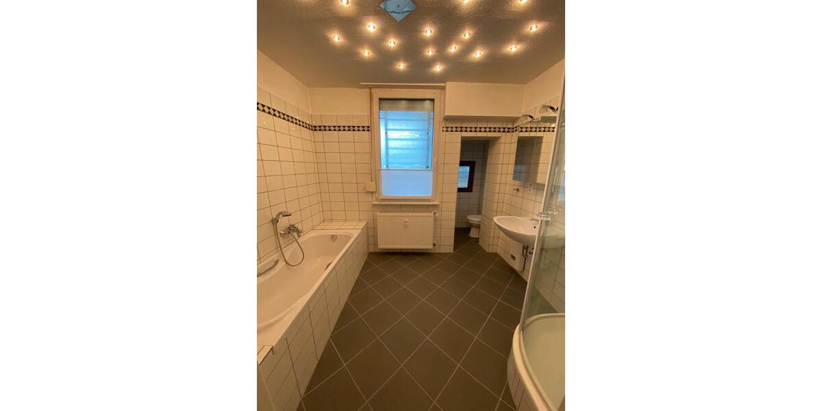 Erdgeschoßwohnung Solingen Höhscheid - 2 Zimmer, 60 m&sup2;, 600&euro; | Angebot:24603883