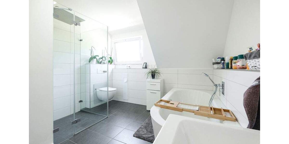 Doppelhaushälfte Langenfeld Richrath - 4 Zimmer, 128 m&sup2;, 699.000&euro; | Angebot:23254437