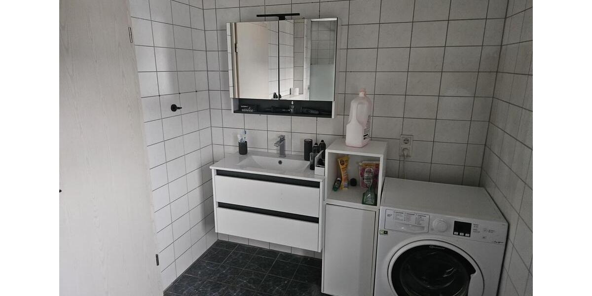 Erdgeschoßwohnung Bergisch Gladbach - 2.5 Zimmer, 80 m&sup2;, 1.050&euro; | Angebot:24868590