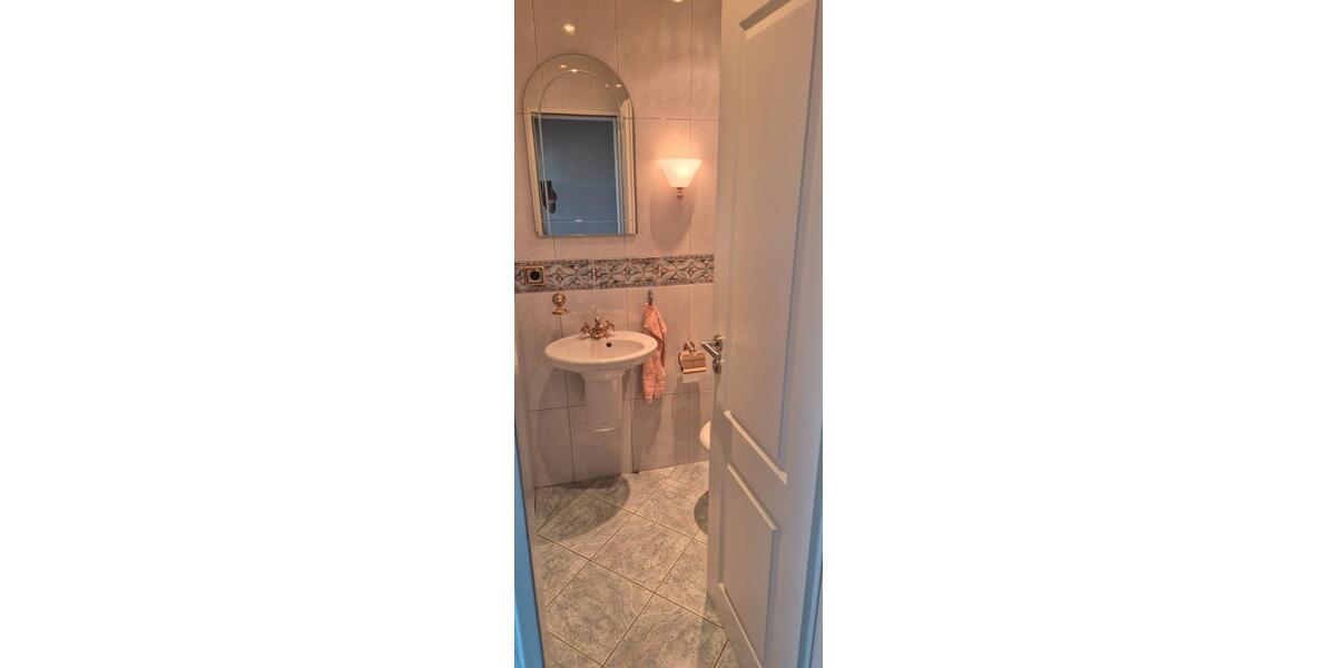 Mehrfamilienhaus, Wohnhaus Leverkusen Bergisch Neukirchen - 9 Zimmer, 270 m&sup2;, 940.000&euro; | Angebot:27022563