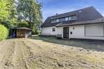 Wohnen mit Charme: Großzügiges Einfamilienhaus mit zwei EinliegerWohnungen und Traumgarten in Hattingen