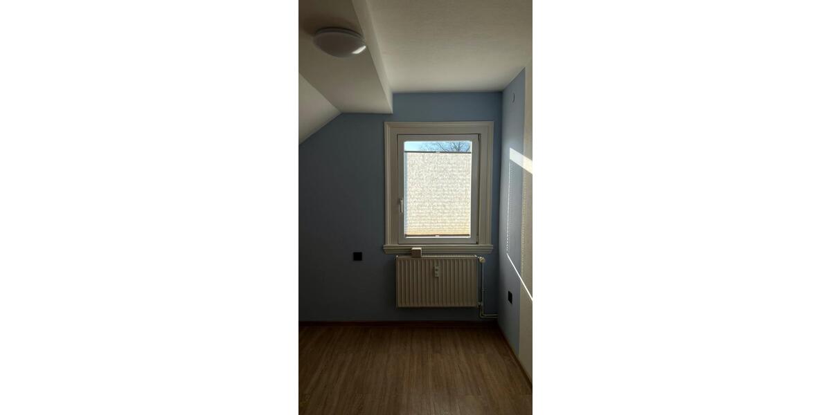 Dachgeschoßwohnung Remscheid Remscheid-Süd - 3 Zimmer, 68 m&sup2;, 640&euro; | Angebot:24839109
