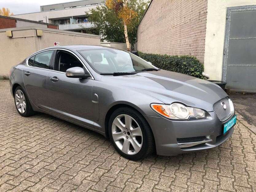 Jaguar XF 180.000 km 9.950 € Düsseldorf 40589