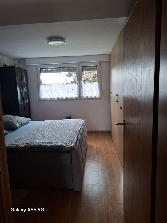 sehr großzügige 4-Zimmerwohnung in Dreifamilienhaus in Zons zimmer