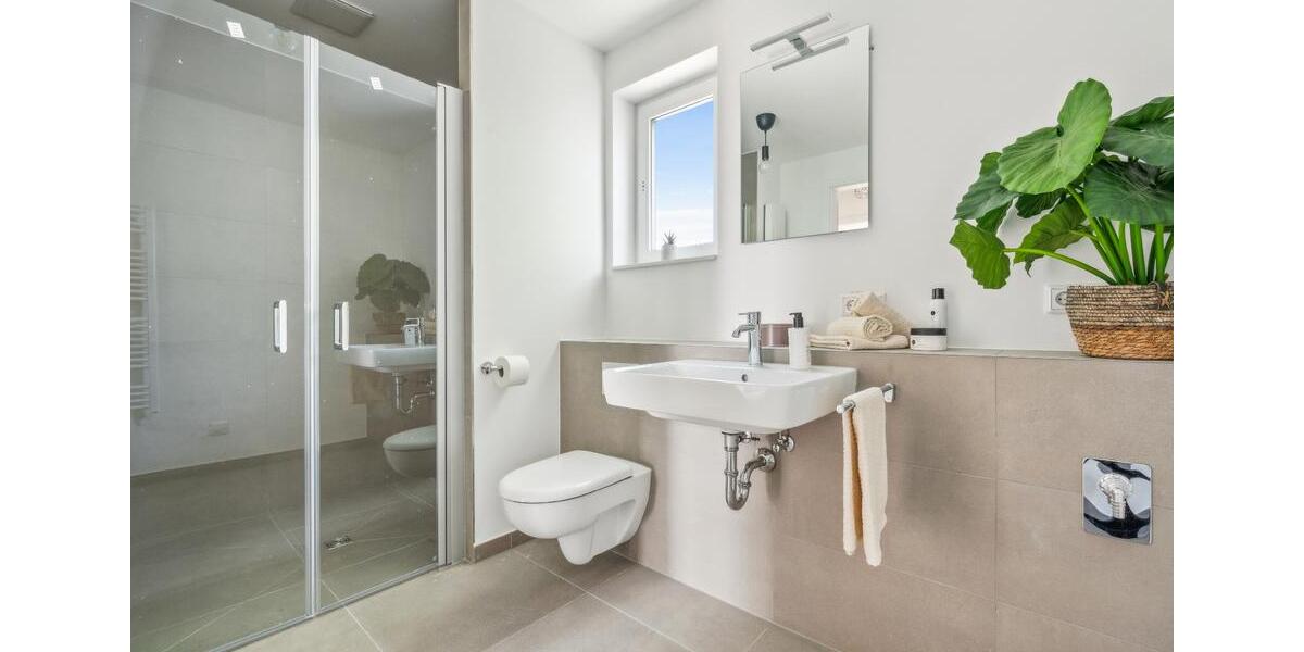 Erdgeschoßwohnung Düsseldorf Stadtbezirk 3 - 3 Zimmer, 95 m&sup2;, 1.750&euro; | Angebot:24877977