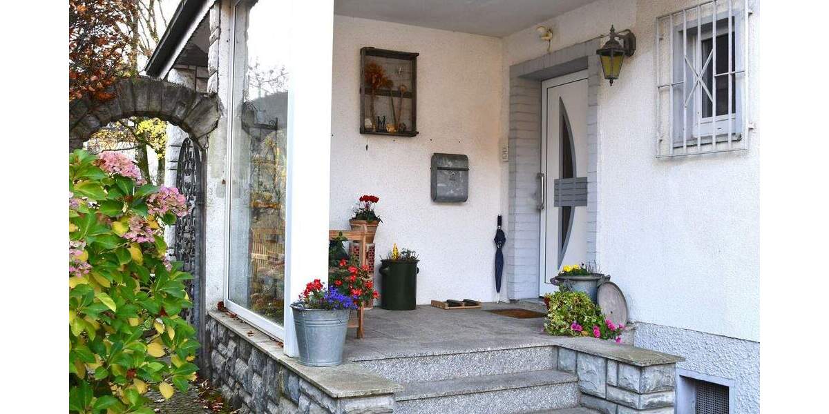Einfamilienhaus Schwelm - 6 Zimmer, 152 m&sup2;, 490.000&euro; | Angebot:24687592
