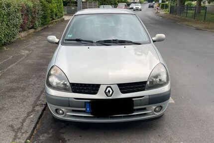 Renault Clio 137.000 km 1.600 &euro; Bergisch Gladbach 51469