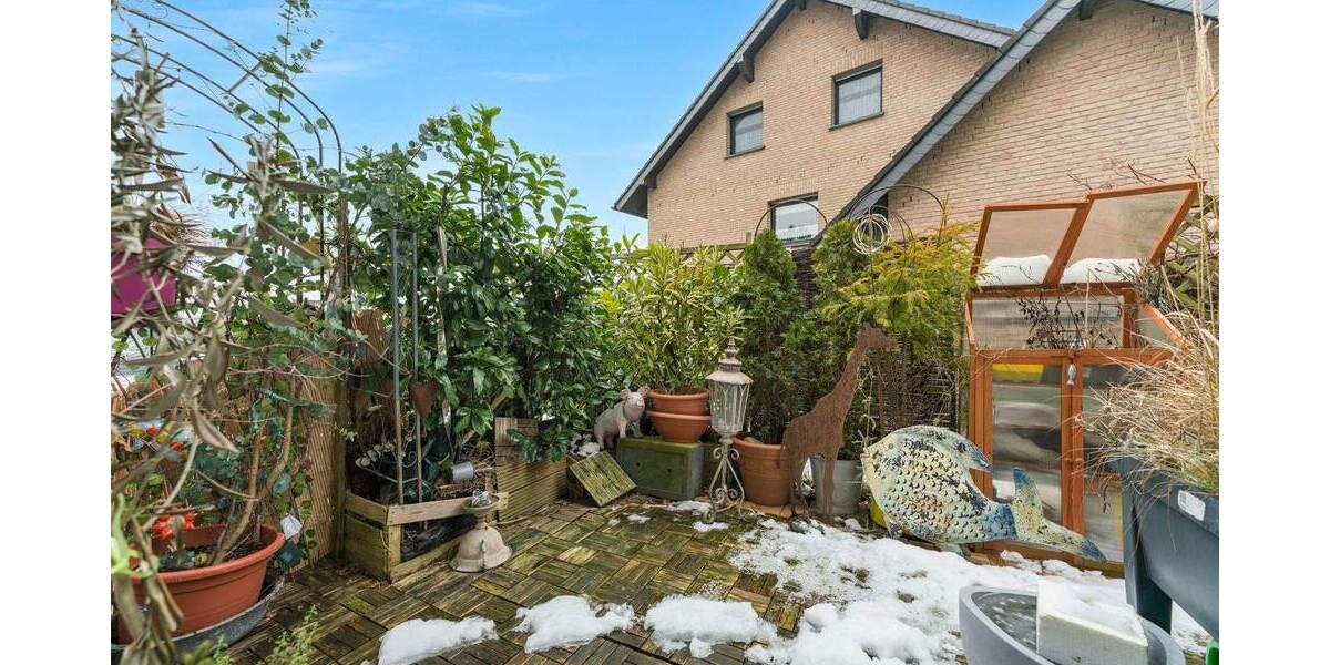 Mehrfamilienhaus, Wohnhaus Odenthal Hüttchen - 8 Zimmer, 251 m&sup2;, 399.000&euro; | Angebot:25775948