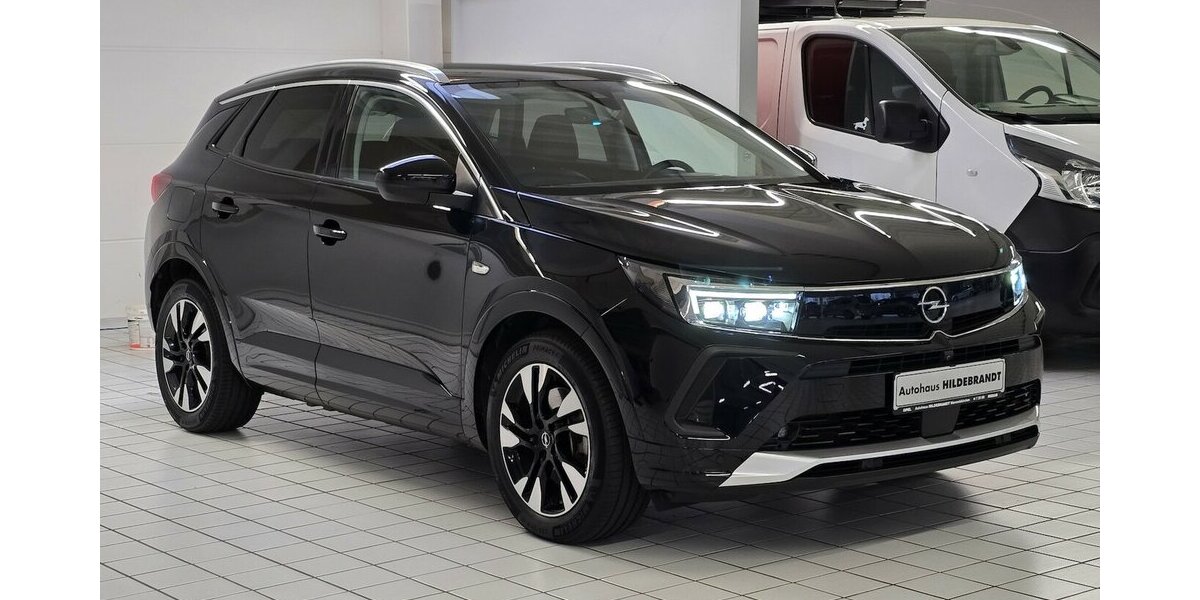 Opel Grandland Ultimate Plug-in-Hybrid Matrix|360° 36.851 km 25.950 € Wermelskirchen 42929