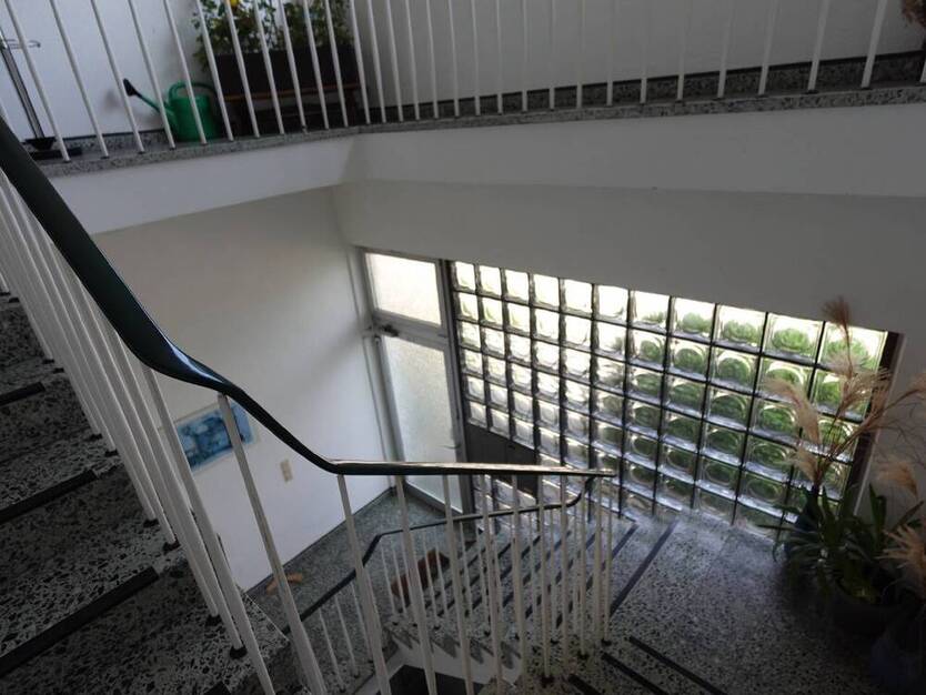 FREISTEHENDES GEWERBEOBJEKT MIT LAGER BÜRO UND BUNGALOW