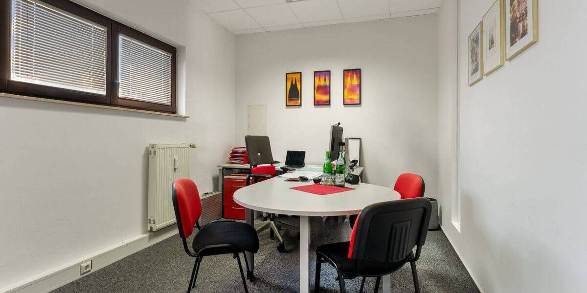 Etagenwohnung Bergisch Gladbach Moitzfeld - 8 Zimmer, 575.000&euro; | Angebot:25997632