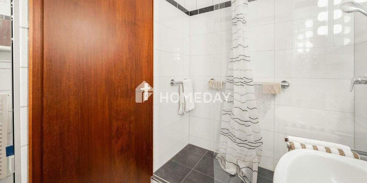 Etagenwohnung Hilden Forstbach - 3 Zimmer, 81 m&sup2;, 220.000&euro; | Angebot:24825427