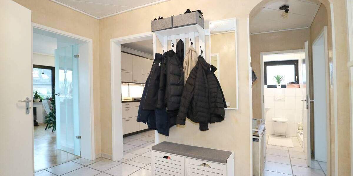 Etagenwohnung Dormagen / Feste Zons Zons - 3 Zimmer, 88 m&sup2;, 270.000&euro; | Angebot:25777113