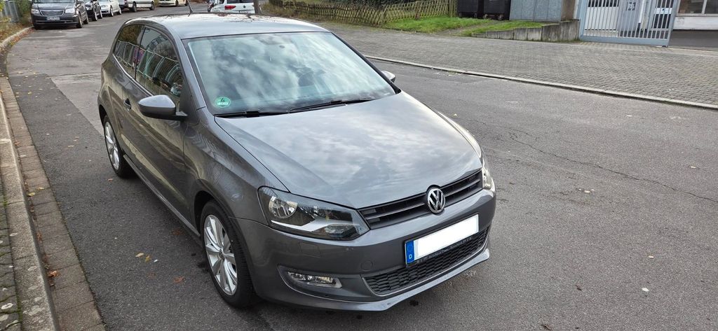 VW Polo 119.000 km 6.100 &euro; Düsseldorf 40470
