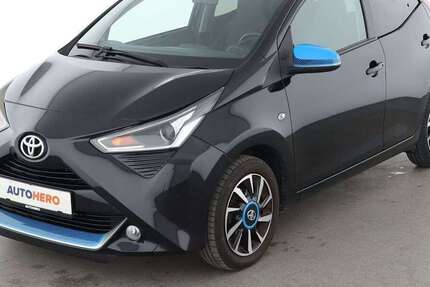 Toyota Aygo 78.504 km 8.860 € Köln 50739