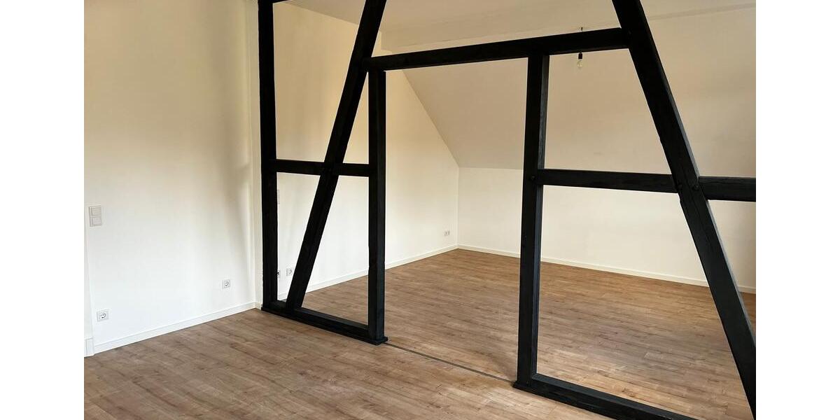 Dachgeschoßwohnung Radevormwald - 3.5 Zimmer, 90 m&sup2;, 810&euro; | Angebot:24869986