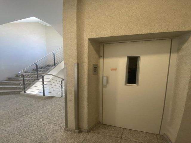 Gewerbeobjekt Düsseldorf Stadtmitte - 1 Zimmer, 230 m&sup2;, 4.140&euro; | Angebot:26886906