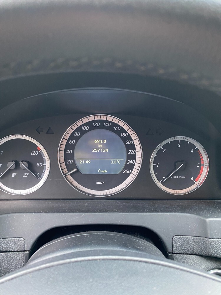 Mercedes-Benz C 200 257.000 km 5.999 € Köln 50667