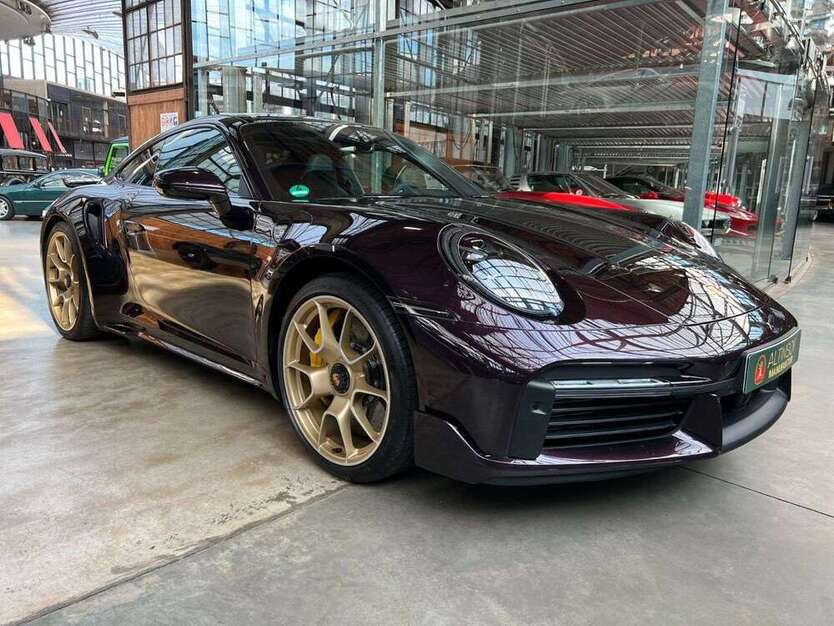 911