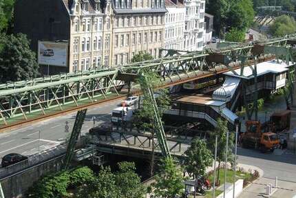 Haus Wuppertal Elberfeld - 35 Zimmer, 1.480 m&sup2;, 900.000&euro; | Angebot:24661701