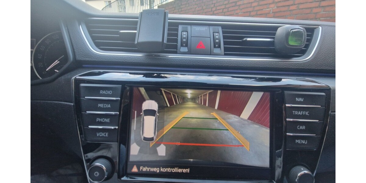 Skoda Superb 84.616 km 18.800 &euro; Köln 50667