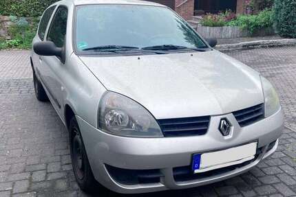 Renault Clio 212.000 km 800 € Köln 50997