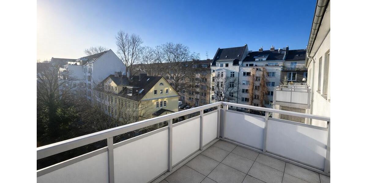 Etagenwohnung Düsseldorf Stadtbezirk 2 - 1 Zimmer, 100 m&sup2;, 800&euro; | Angebot:26297463
