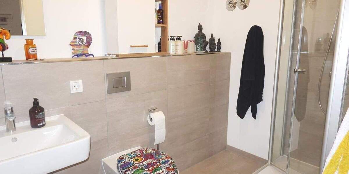 Etagenwohnung Düsseldorf Flingern Nord - 3 Zimmer, 117 m&sup2;, 1.879&euro; | Angebot:24766682