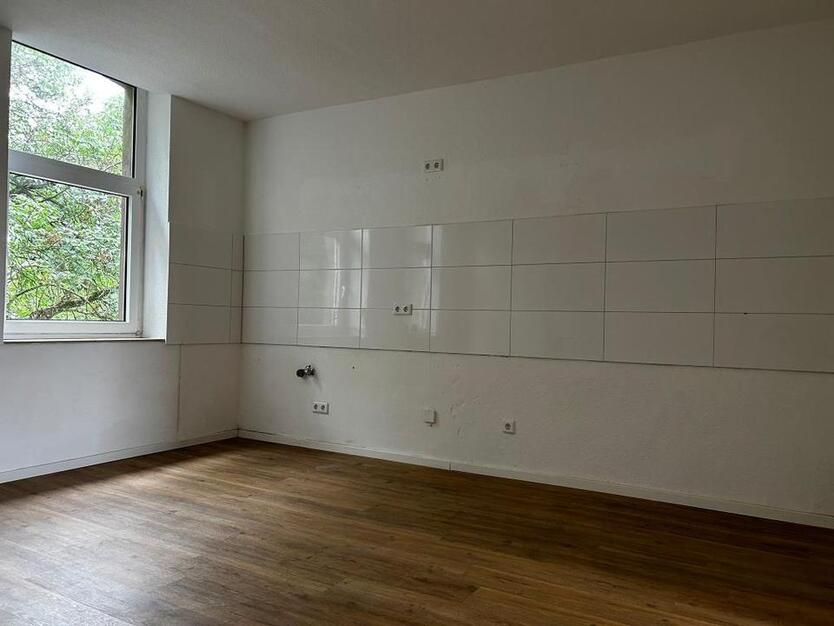 Frisch Sanierte 3-Zimmer Wohnung ab sofort verfügbar zimmer