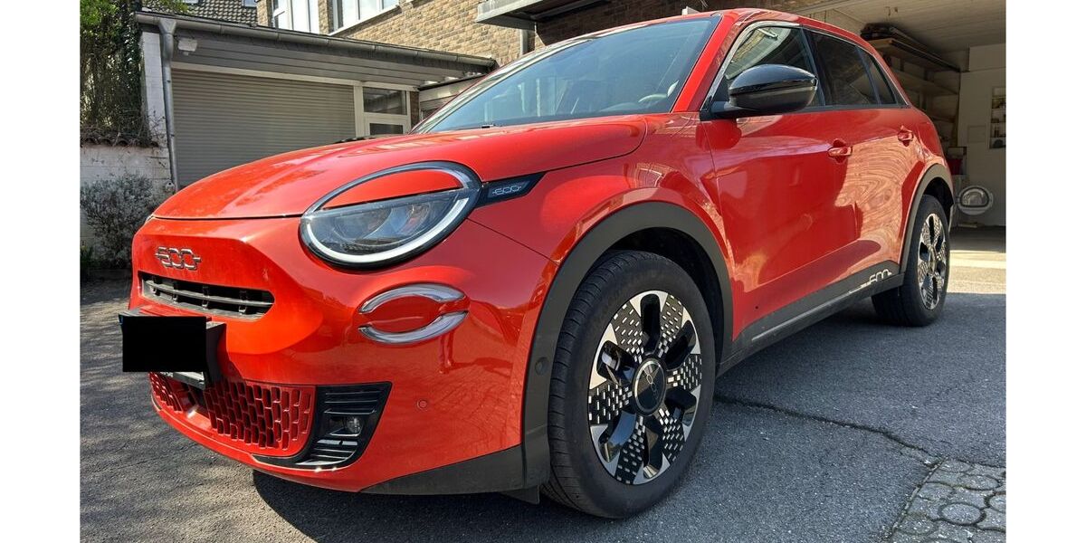 Fiat 600e 13.614 km 29.000 &euro; Bergisch Gladbach 51469