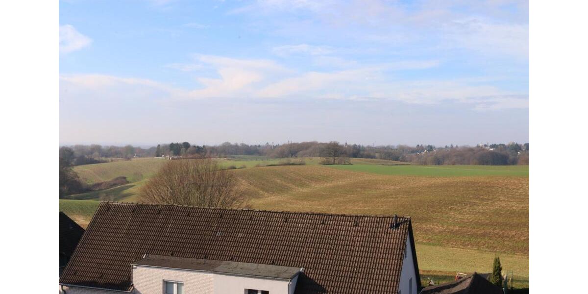 Etagenwohnung Leverkusen Bergisch Neukirchen - 4 Zimmer, 126 m&sup2;, 360.000&euro; | Angebot:23386829