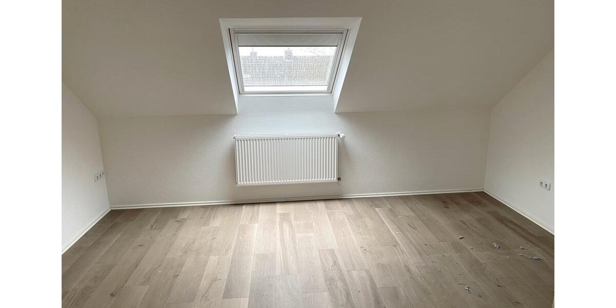 Dachgeschoßwohnung Remscheid - 3.5 Zimmer, 67 m&sup2;, 500&euro; | Angebot:24770785