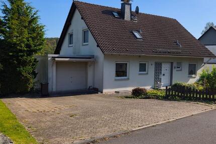 Haus Radevormwald - 8 Zimmer, 207 m&sup2;, 399.000&euro; | Angebot:24374298