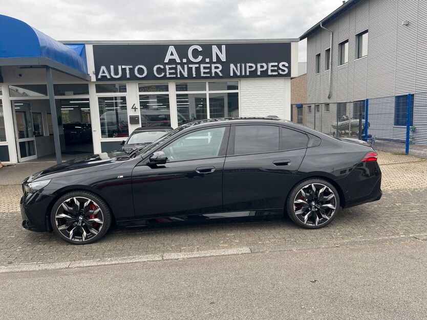 BMW 540 7.590 km 77.900 € Köln 50829