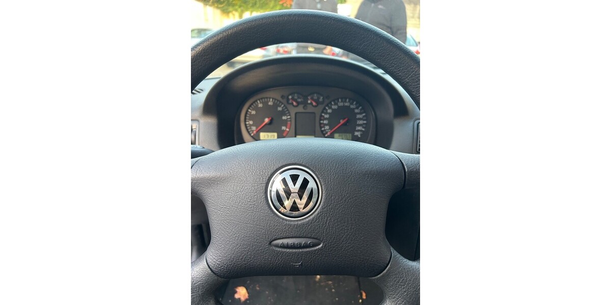 VW Golf 4 90.000 km 5.500 € Wuppertal 42275