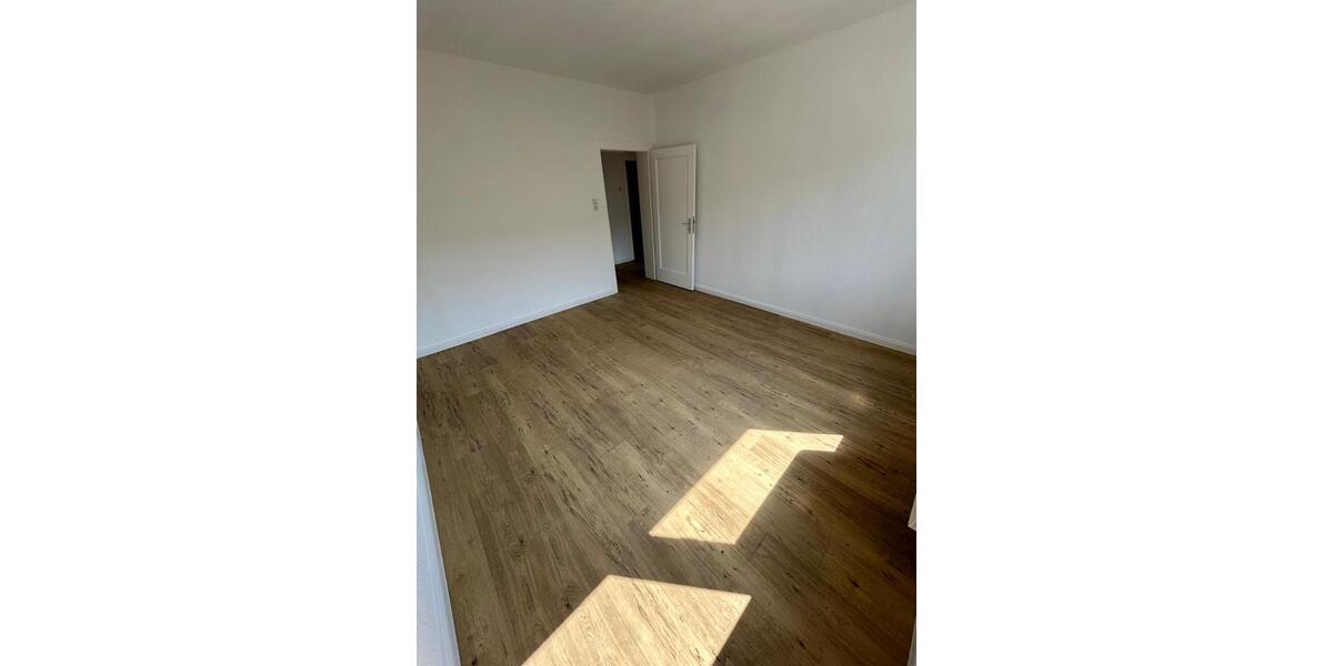 Etagenwohnung Wuppertal Sedansberg - 2 Zimmer, 61 m&sup2;, 608&euro; | Angebot:24687362