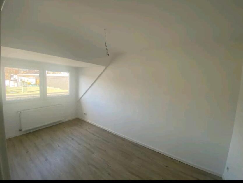 Spichernstr, 3 Zimmer, KDB, Balkon, 77 qm, Laminat zimmer