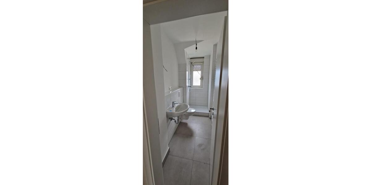 Dachgeschoßwohnung Wuppertal Gemarkung Barmen - 3 Zimmer, 56 m&sup2;, 160.000&euro; | Angebot:24617104