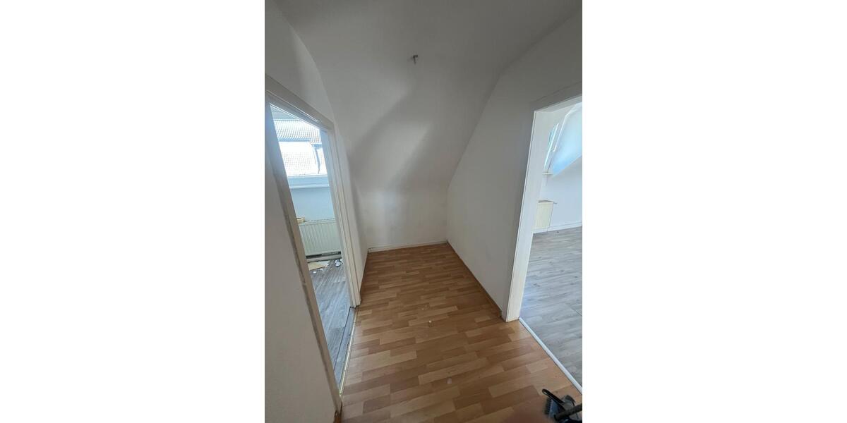 Dachgeschoßwohnung Köln Mülheim - 2 Zimmer, 55 m&sup2;, 1.000&euro; | Angebot:27602828