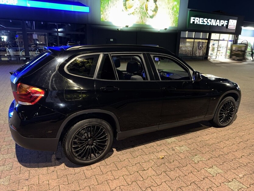 BMW X1 205.000 km 9.999 € Düsseldorf 40213