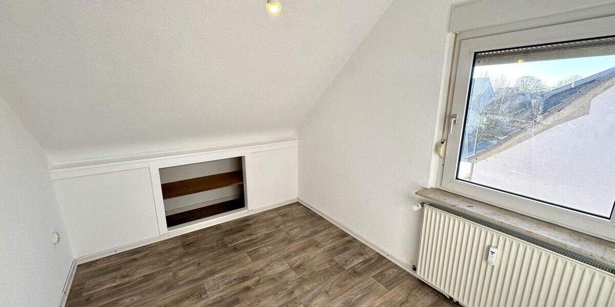 Etagenwohnung Leverkusen Quettingen - 4 Zimmer, 66 m&sup2;, 173.000&euro; | Angebot:23851928