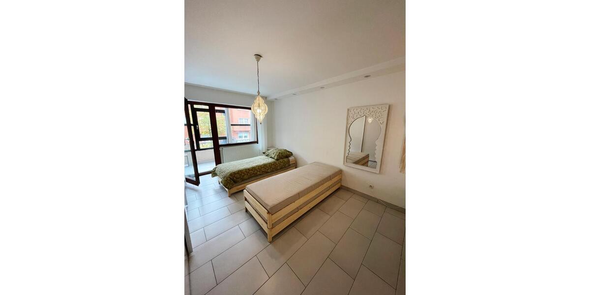 Etagenwohnung Köln Ehrenfeld - 2.5 Zimmer, 65 m&sup2;, 1.000&euro; | Angebot:26072574