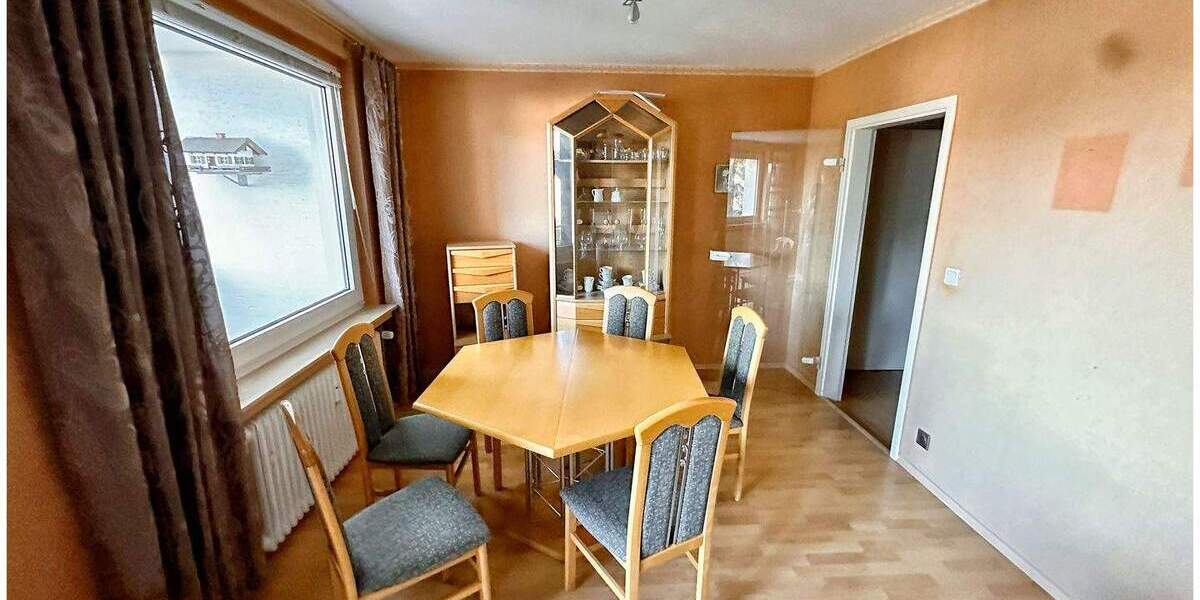 Etagenwohnung Remscheid Nord - 2 Zimmer, 83 m&sup2;, 139.900&euro; | Angebot:24708509
