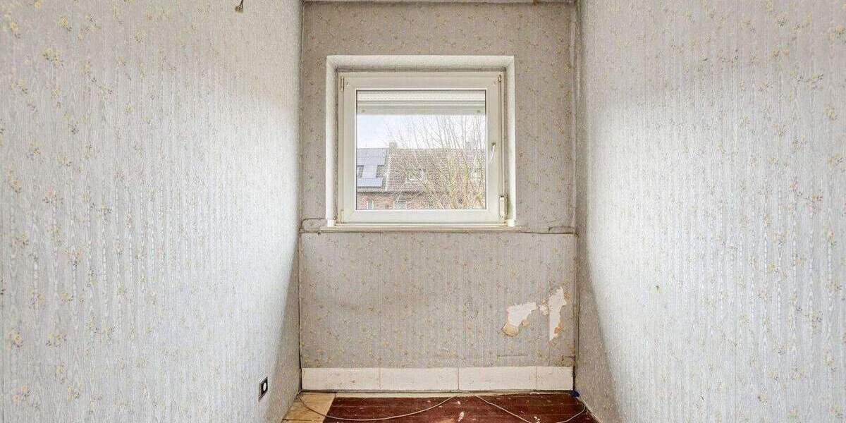 Reihenmittelhaus Düsseldorf Rath - 4 Zimmer, 59 m&sup2;, 339.000&euro; | Angebot:24671094