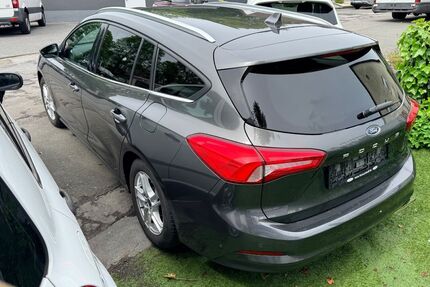 Ford Focus 99.000 km 10.999 &euro; Wuppertal 42115