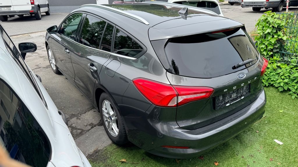 Ford Focus 99.000 km 10.999 &euro; Wuppertal 42115