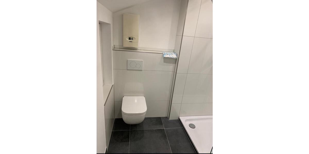 Dachgeschoßwohnung Solingen Burg - 3 Zimmer, 77 m&sup2;, 977&euro; | Angebot:24400556